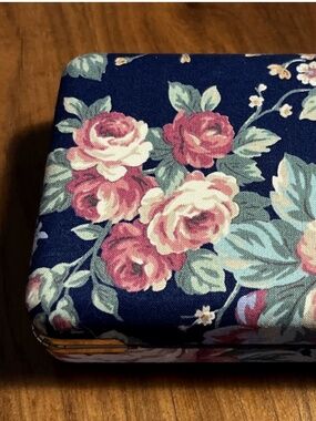 Vtg Style Navy Floral Fabric Covered Hinged Clam JEWELRY Box Organizer + Mirror